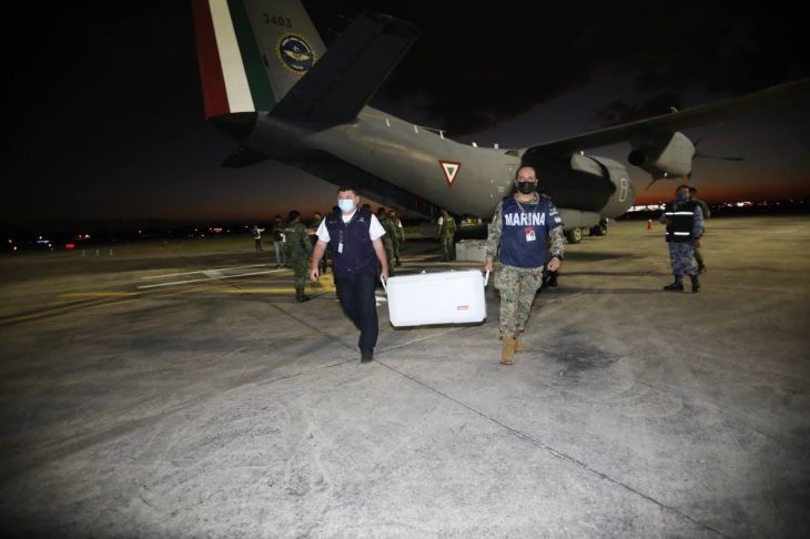 Arriban 158 mil 930 vacunas anti Covid-19 a Yucatán